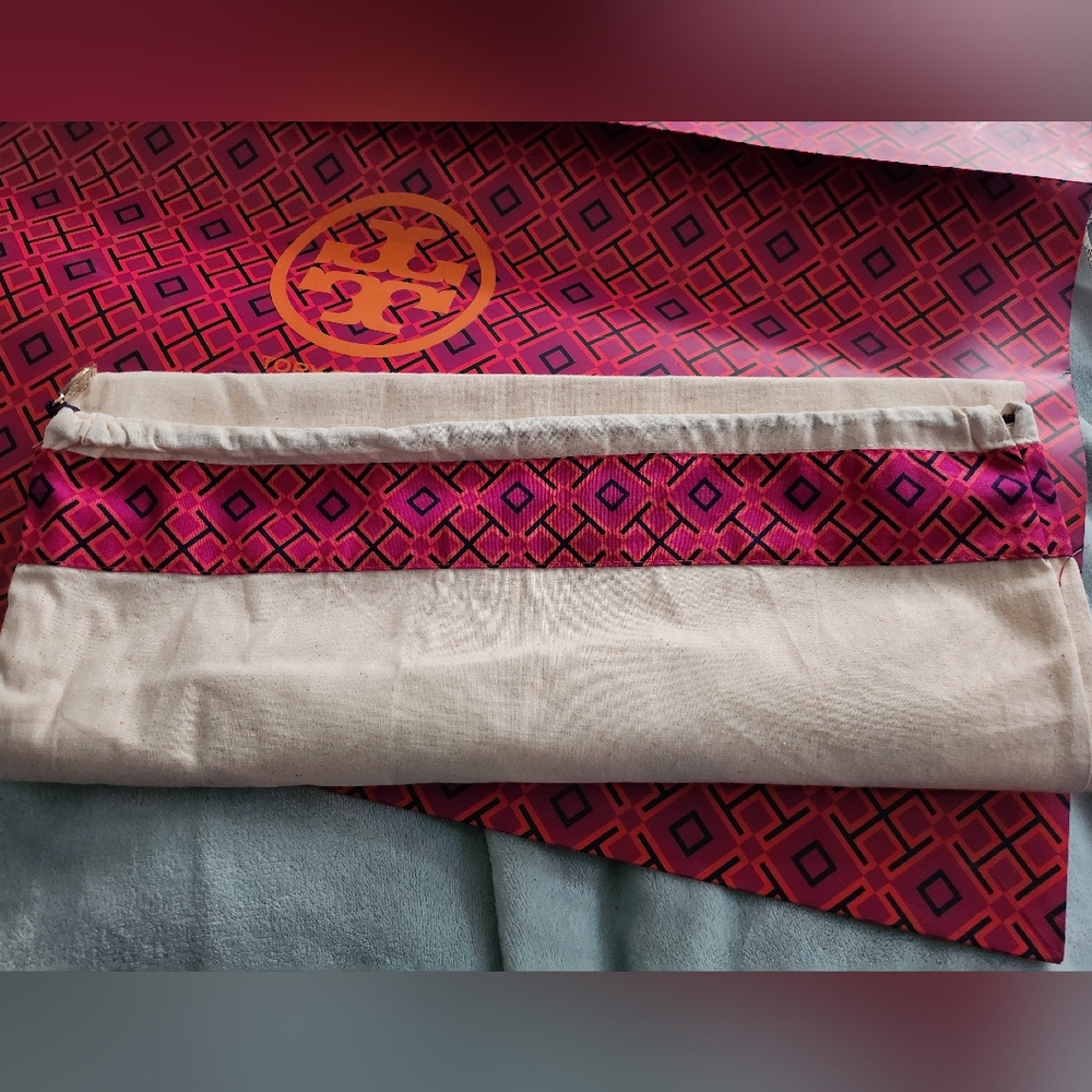 0034. New Tory Burch canvas dust bag